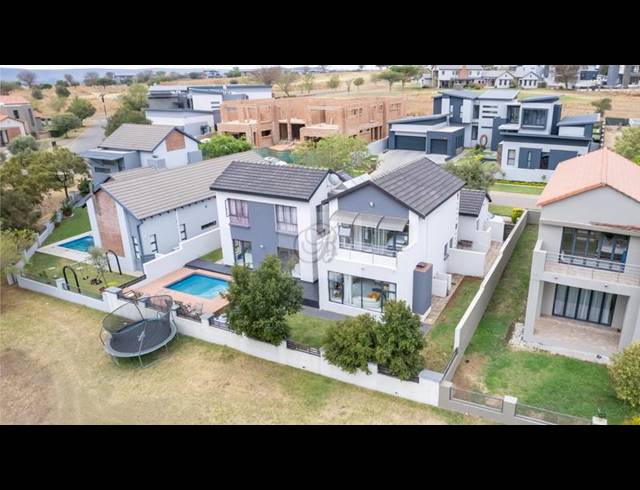 4 BEDROOM HOUSE FOR SALE IN COPPERLEAF ESTATE